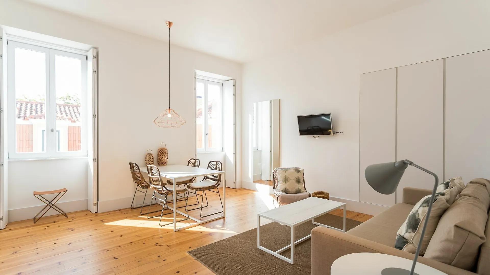 Chiado Studio And One-Bedroom Apartment - By Lu Holidays Лиссабон
