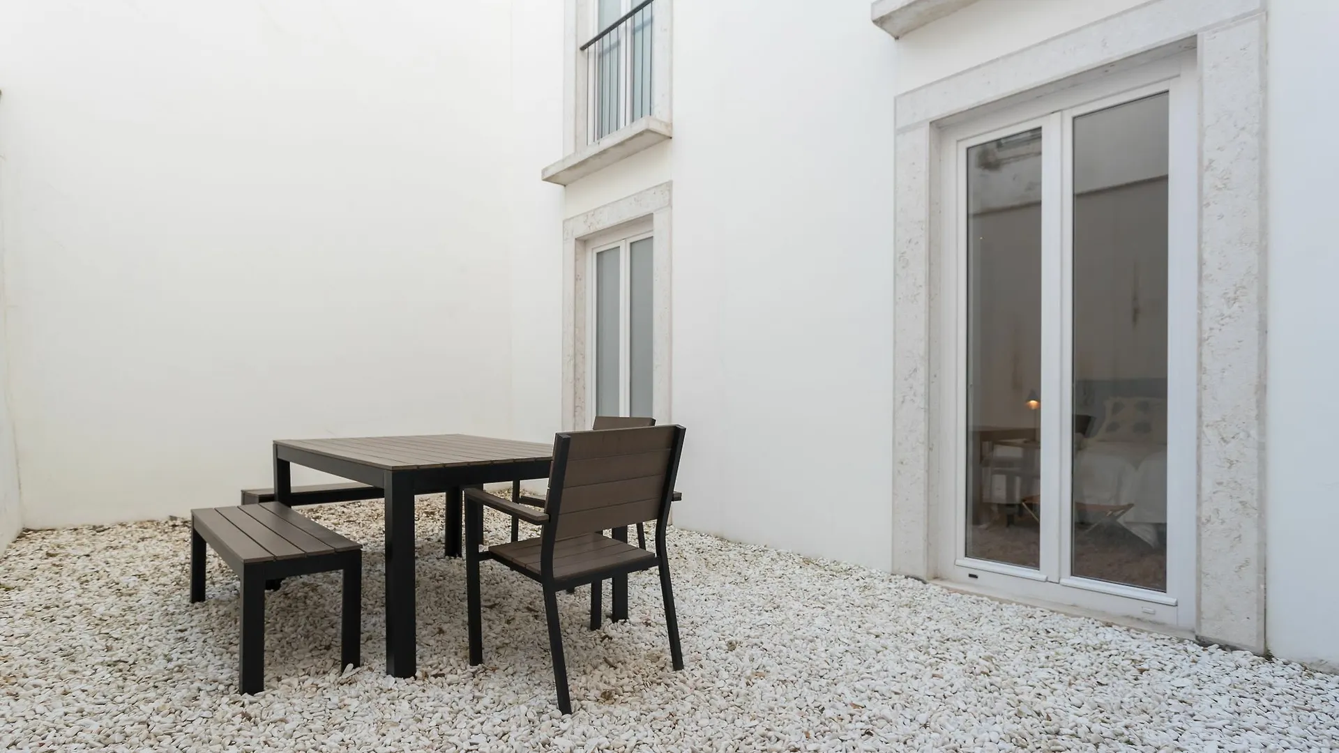 Chiado Studio And One-Bedroom Apartment - By Lu Holidays Лиссабон Португалия